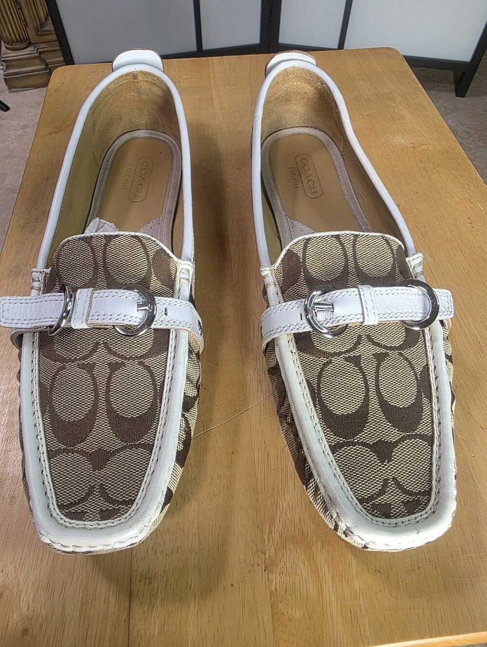 Classic Coach Women's Signature Jacquard Driving Loafers Khaki/White NEW Size 11 - Picture 1 of 6